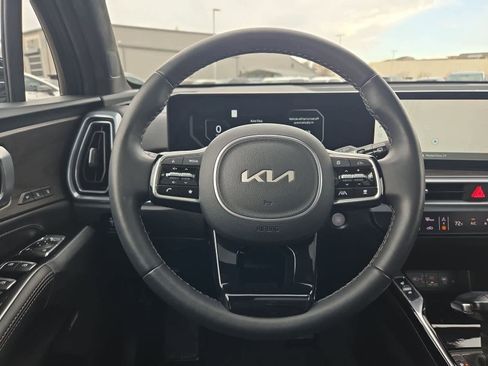 Certified 2025 Kia Sorento SX Prestige image 23