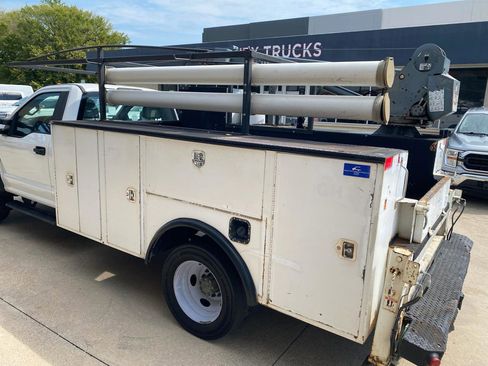 Used 2017 Ford F550 2WD Regular Cab Super Duty image 26