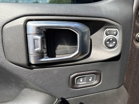 Used 2018 Jeep Wrangler Unlimited Rubicon AWD/4WD image 43