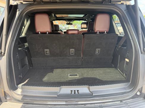 Used 2024 Ford Expedition Limited AWD/4WD image 24