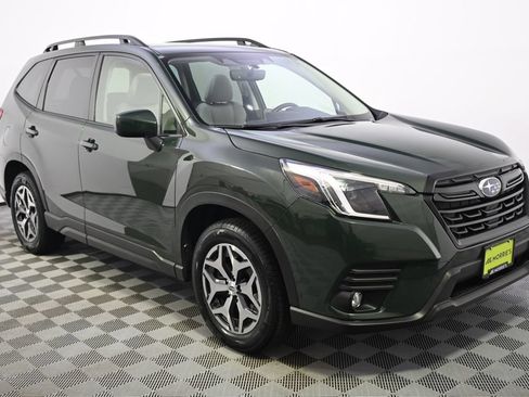 Used 2024 Subaru Forester Premium AWD/4WD image 8