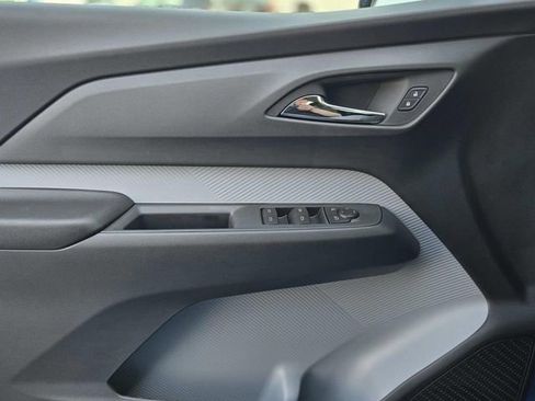 New 2027 Chevrolet Bolt LT w/ Comfort Package FWD image 23