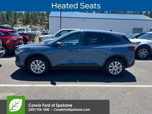 Used 2025 Ford Escape Active AWD/4WD image 2
