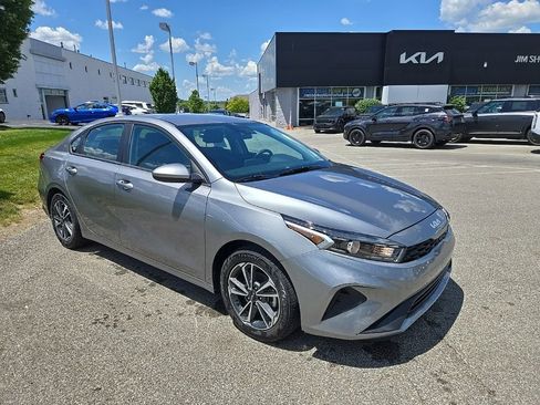Certified 2023 Kia Forte LXS FWD image 1