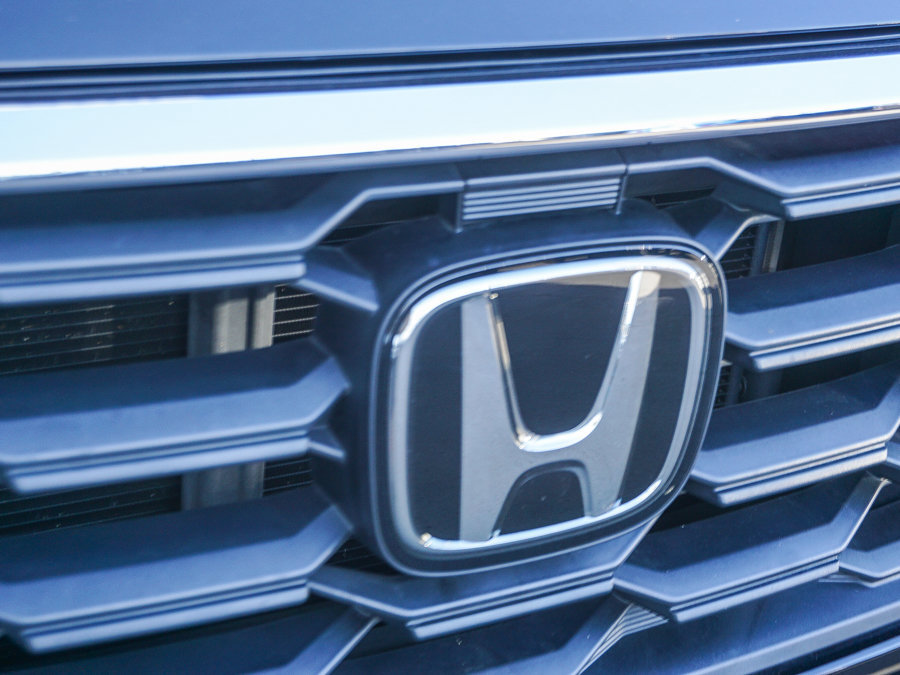 Used 2025 Honda Pilot EX-L image 12