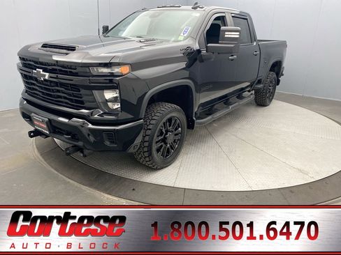 Used 2024 Chevrolet Silverado 2500 Custom w/ Custom Value Package AWD/4WD image 1