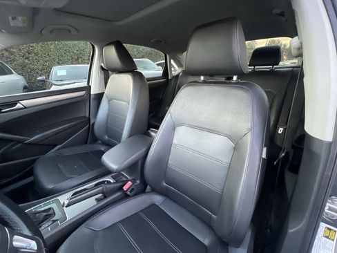 Used 2015 Volkswagen Passat TDI SE image 10