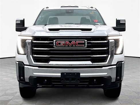 Used 2024 GMC Sierra 2500 SLT image 2