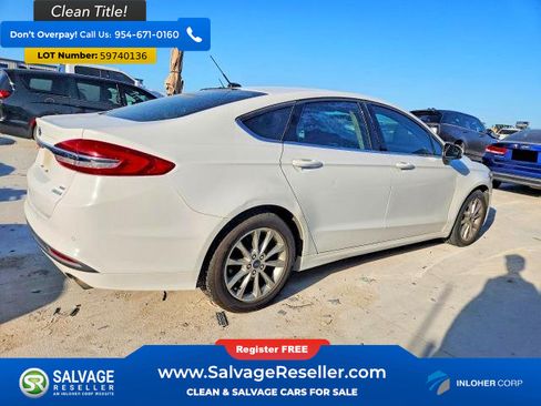 Used 2017 Ford Fusion SE w/ Fusion SE Technology Package FWD image 4