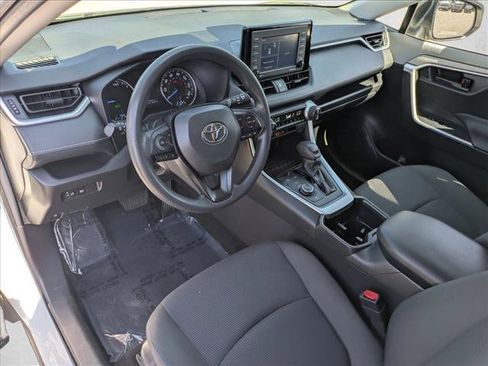 Used 2022 Toyota RAV4 LE AWD/4WD image 10