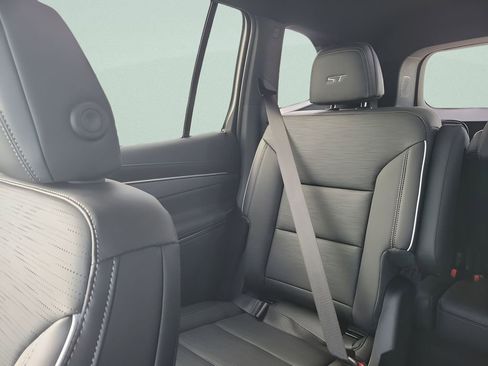 New 2026 Buick Enclave Sport Touring w/ Power Package FWD image 12