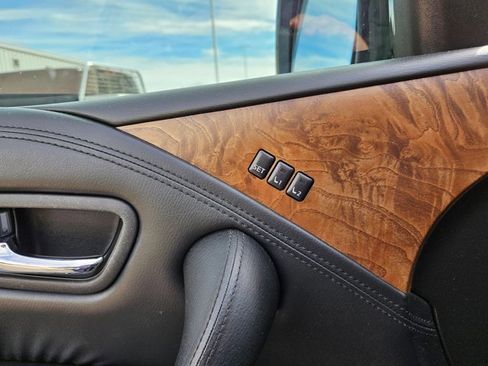 Used 2023 Nissan Armada SL w/ Captain's Chairs Package image 27