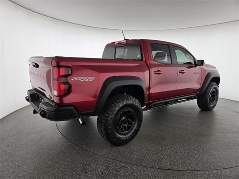Used 2024 Chevrolet Colorado ZR2 w/ ZR2 Bison Edition image 2
