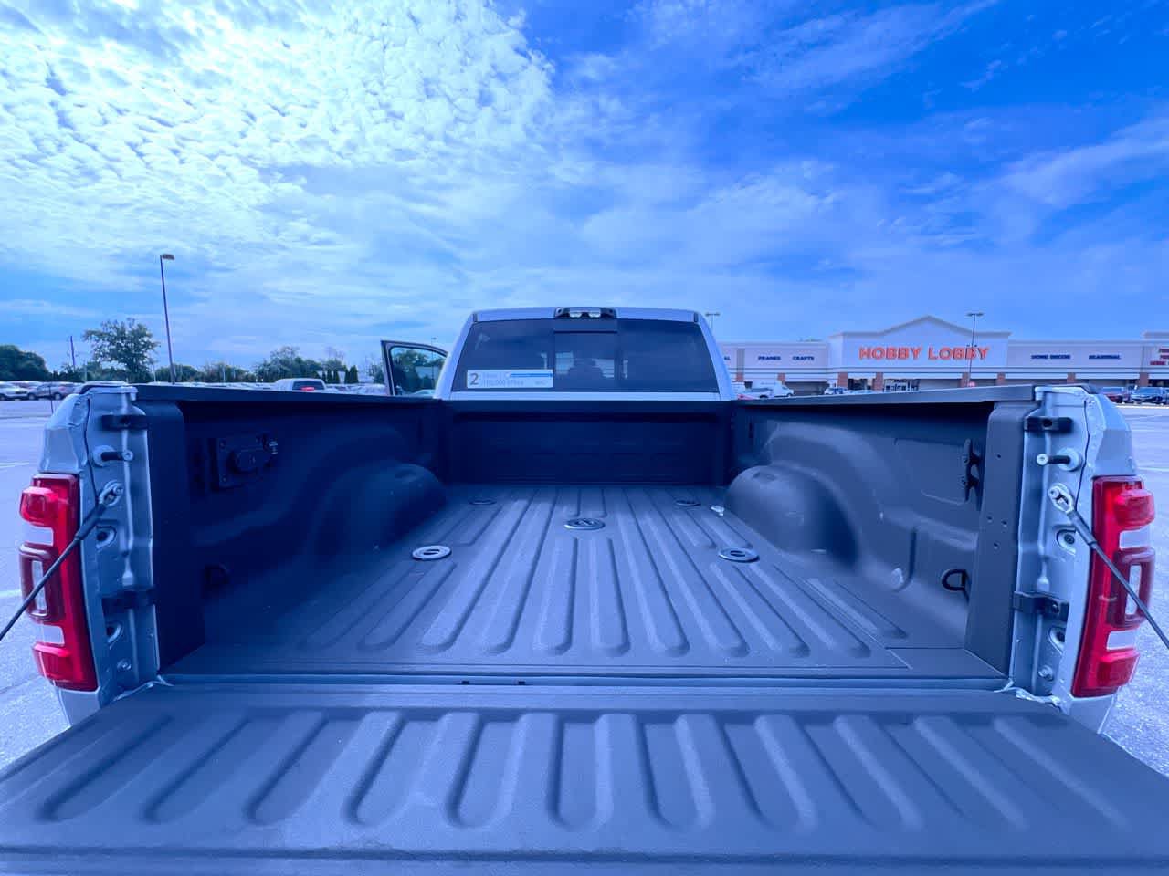 Used 2024 RAM 2500 Tradesman w/ Chrome Appearance Group AWD/4WD image 41