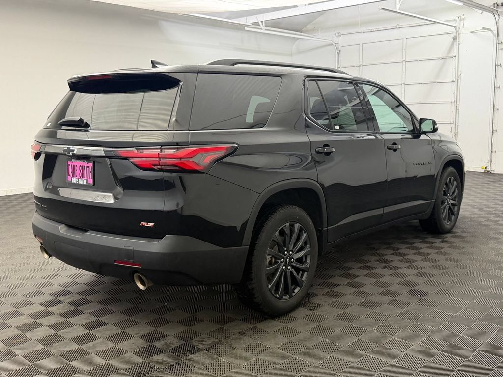 Used 2023 Chevrolet Traverse RS w/ LPO, Floor Liner Package AWD/4WD image 8