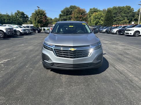 Used 2023 Chevrolet Equinox LS w/ LS Convenience Package image 3