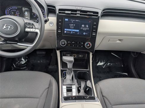 Used 2022 Hyundai Tucson SEL image 17