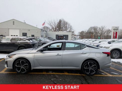 Certified 2023 Nissan Altima 2.5 SR image 7
