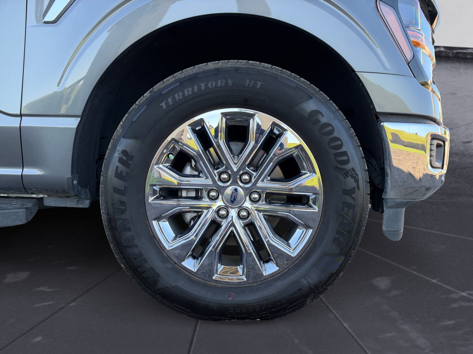 Used 2025 Ford F150 XLT w/ Equipment Group 302A MID RWD image 13