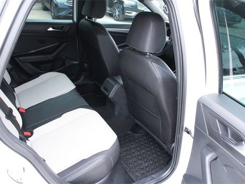 Used 2020 Volkswagen Jetta R-Line w/ R-Line Cold Weather Package image 33