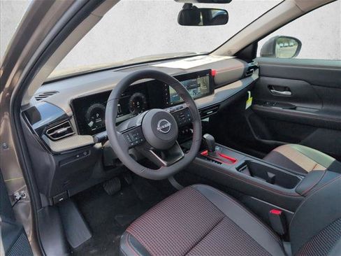 New 2025 Nissan Kicks SR w/ Illumination Package image 9