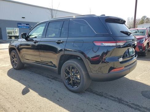 New 2026 Jeep Grand Cherokee Altitude AWD/4WD image 4