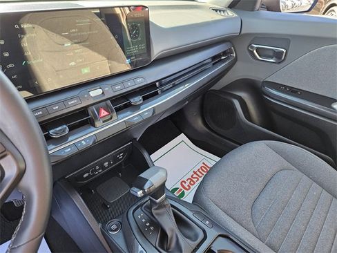 Used 2025 Kia K4 EX image 20