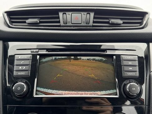 Used 2020 Nissan Rogue Sport S w/ Appearance Package image 17