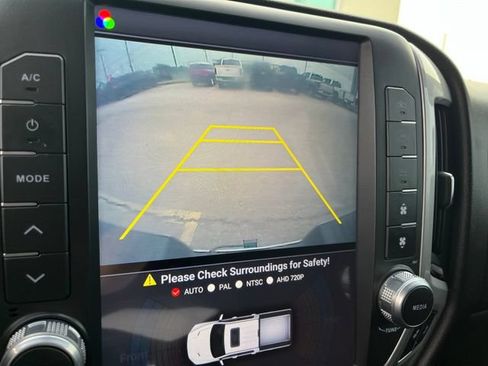 Used 2018 Chevrolet Silverado 1500 LT w/ All Star Edition AWD/4WD image 10