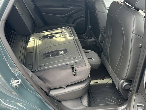 New 2025 Chevrolet Trax LT w/ LT Convenience Package image 28