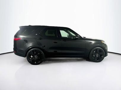 New 2025 Land Rover Discovery Dynamic SE