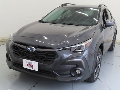 Used 2025 Subaru Crosstrek 2.5i Limited w/ Crosstrek Mirror Package AWD/4WD image 8