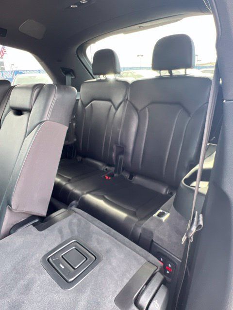 Used 2018 Audi Q7 3.0T Prestige w/ Prestige Package AWD/4WD image 37
