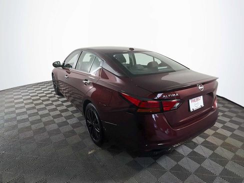 Used 2025 Nissan Altima 2.5 SV w/ SV Special Edition Package FWD image 6