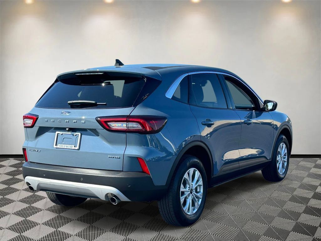 Certified 2024 Ford Escape Active w/ Tech Pack #1 AWD/4WD image 4