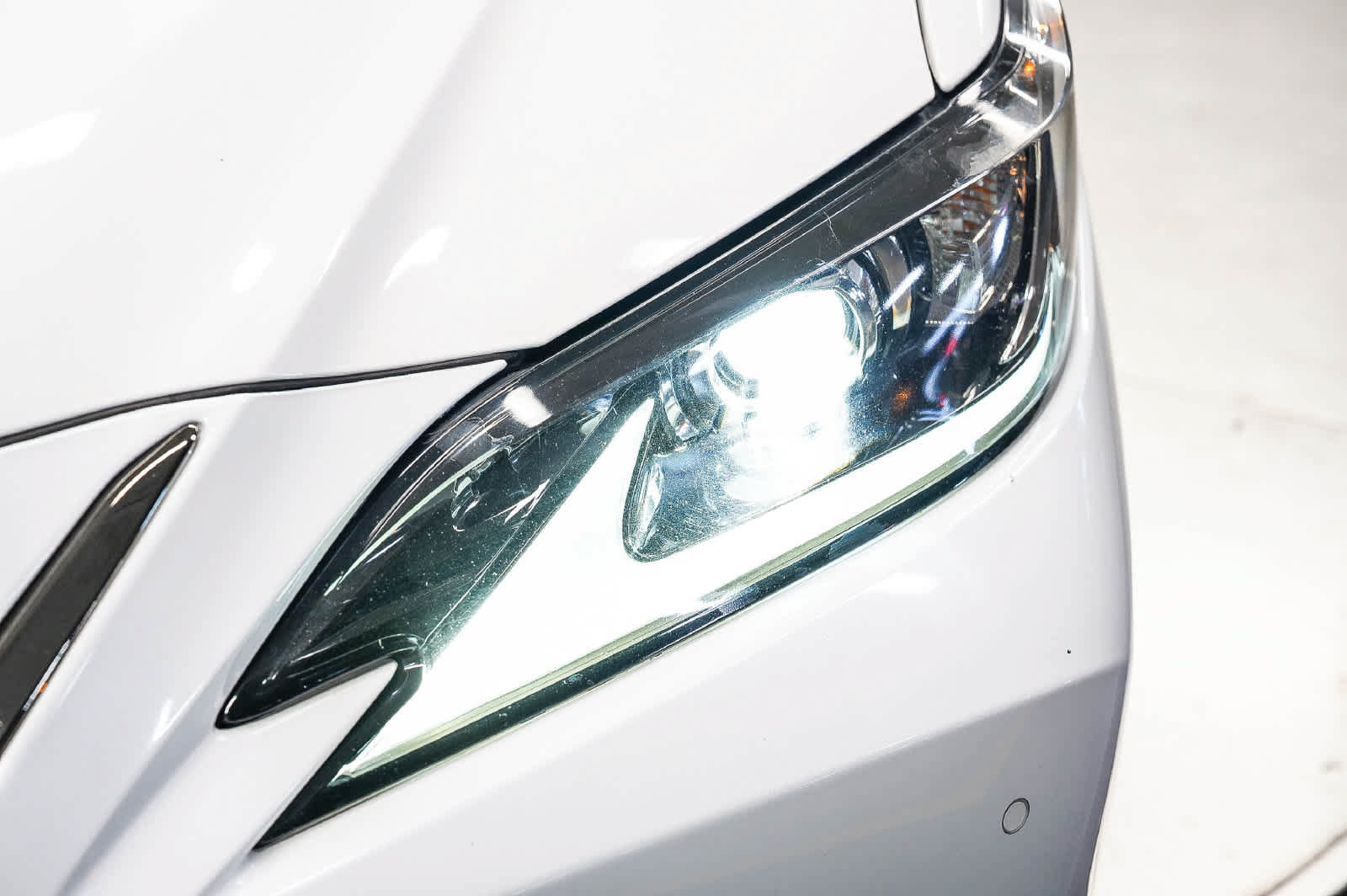 Used 2022 Lexus ES 350 F Sport w/ Accessory Package FWD image 7