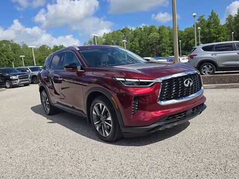 Used 2023 INFINITI QX60 Luxe w/ Cargo Package FWD image 2