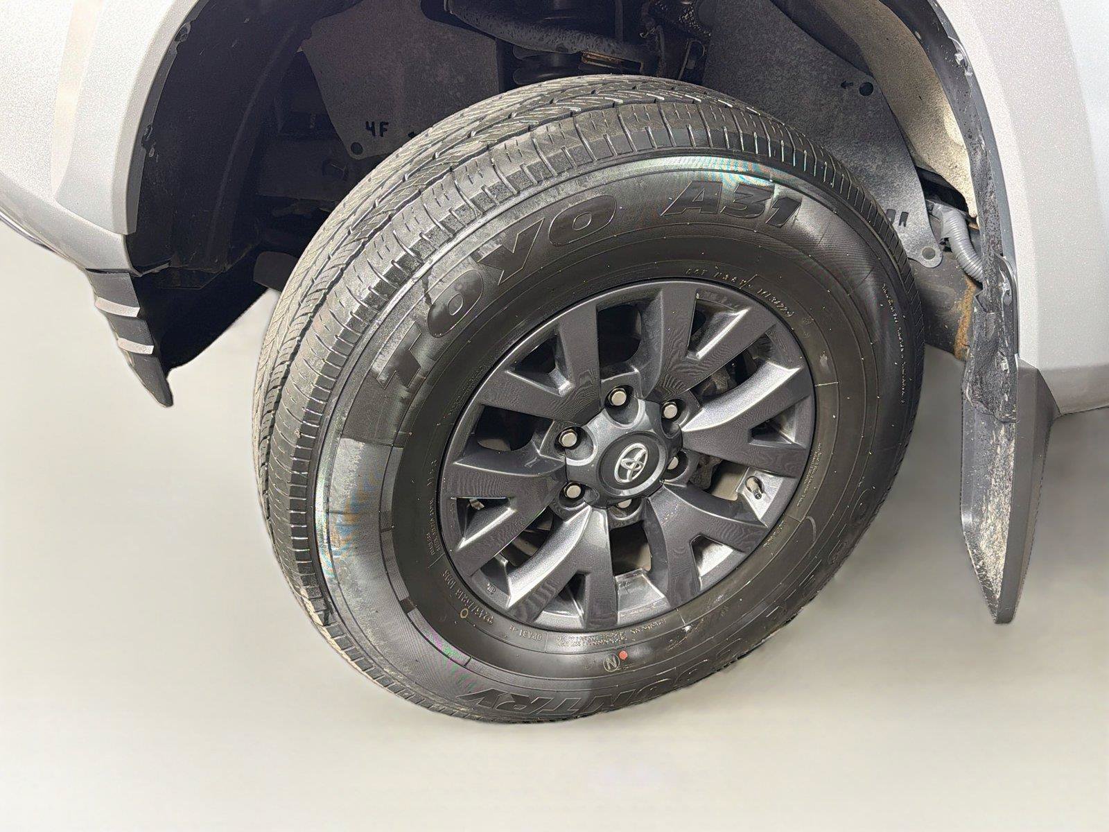Used 2023 Toyota Tacoma SR5 AWD/4WD image 36
