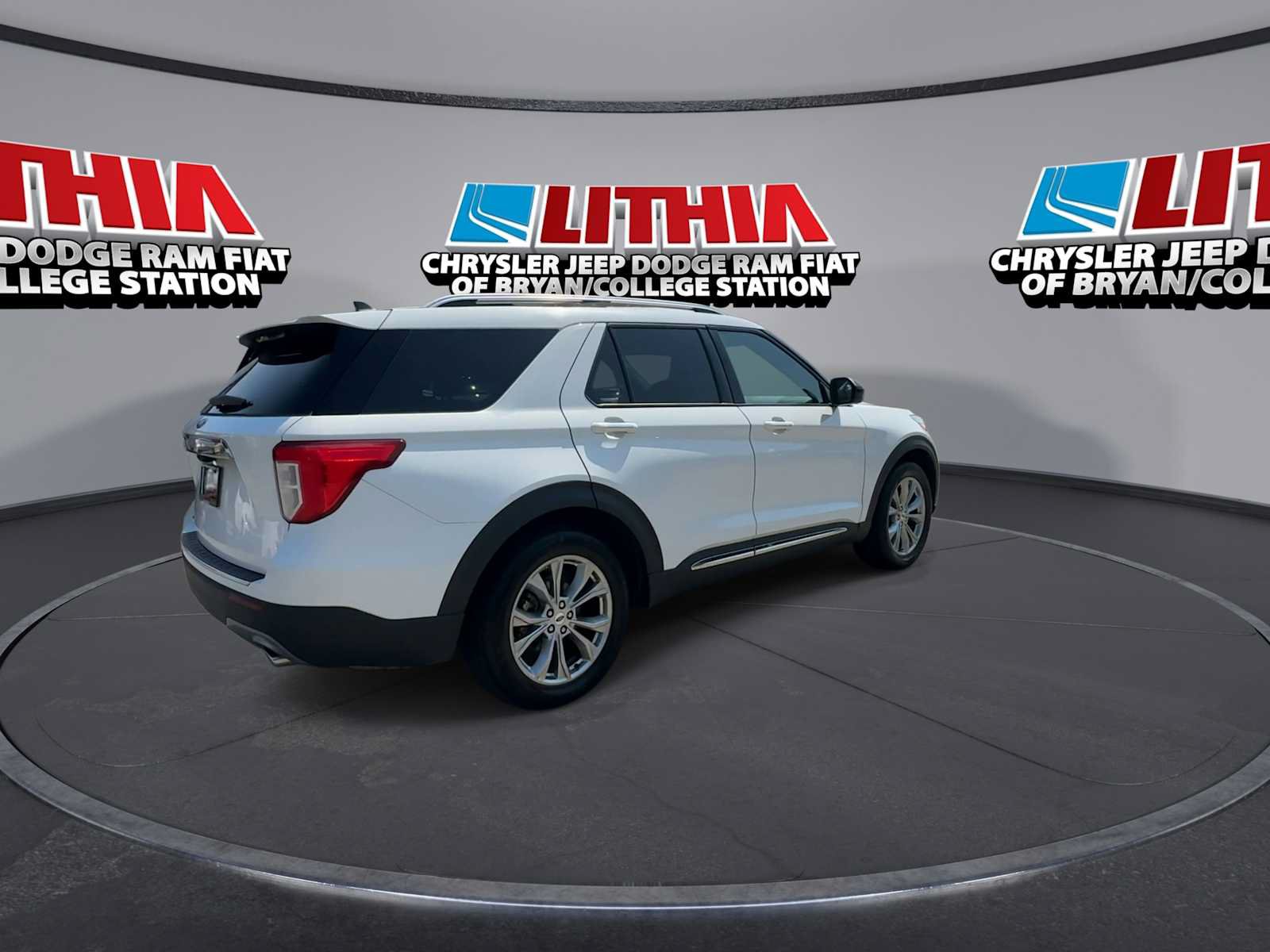Used 2023 Ford Explorer Limited RWD image 8