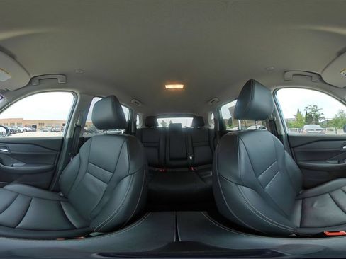 Used 2026 Nissan Rogue SL AWD/4WD image 44