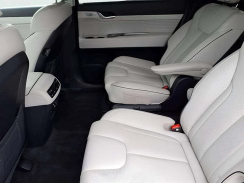 Used 2024 Hyundai Palisade Calligraphy FWD image 9
