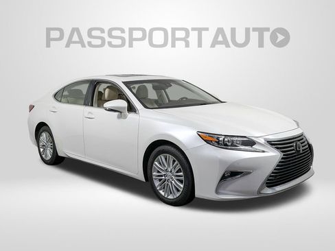 Used 2017 Lexus ES 350 w/ Premium Package image 8