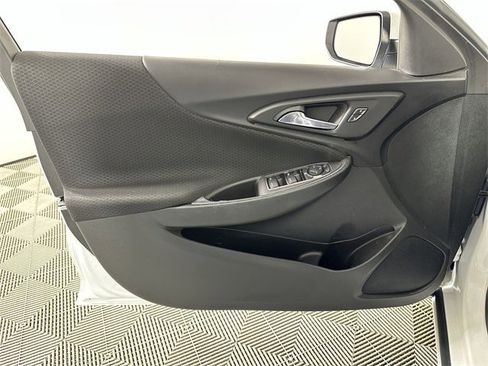 Used 2020 Chevrolet Malibu LT image 23