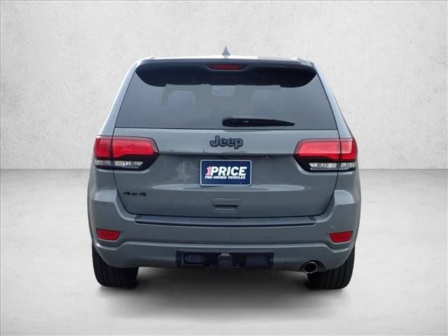Used 2020 Jeep Grand Cherokee Altitude AWD/4WD image 3