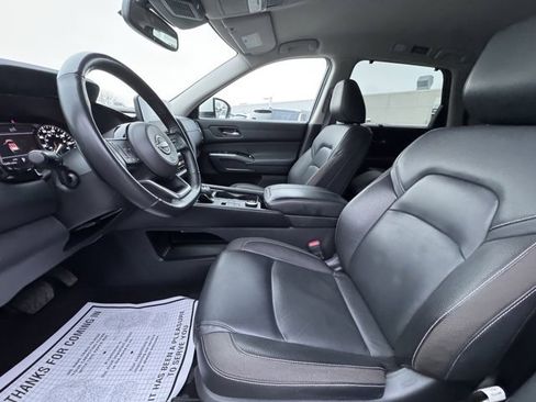Used 2022 Nissan Pathfinder SL image 24