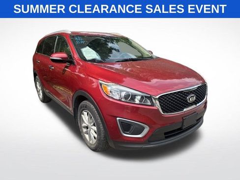 Used 2017 Kia Sorento AWD image 4