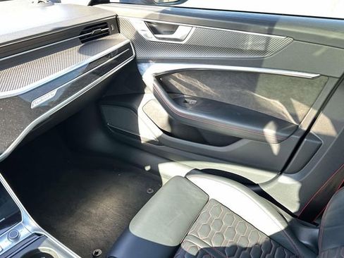 Used 2021 Audi RS 6 AWD/4WD image 34