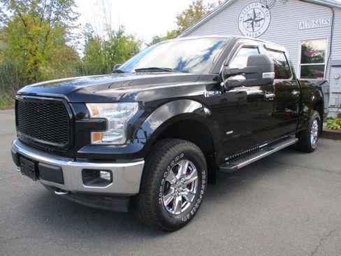 Used 2017 Ford F150 XLT w/ Equipment Group 302A Luxury image 11