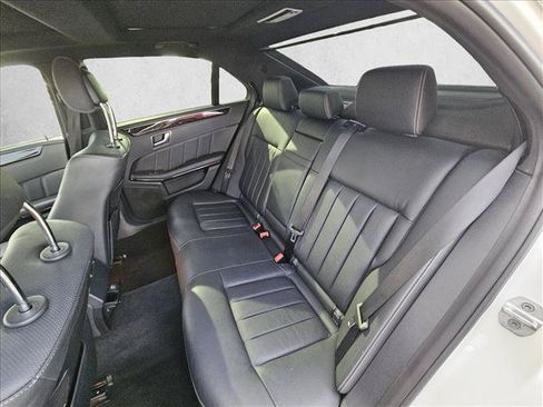 Used 2016 Mercedes-Benz E 400 4MATIC Sedan image 16