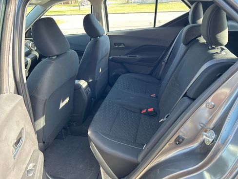 Used 2023 Nissan Kicks SV image 10